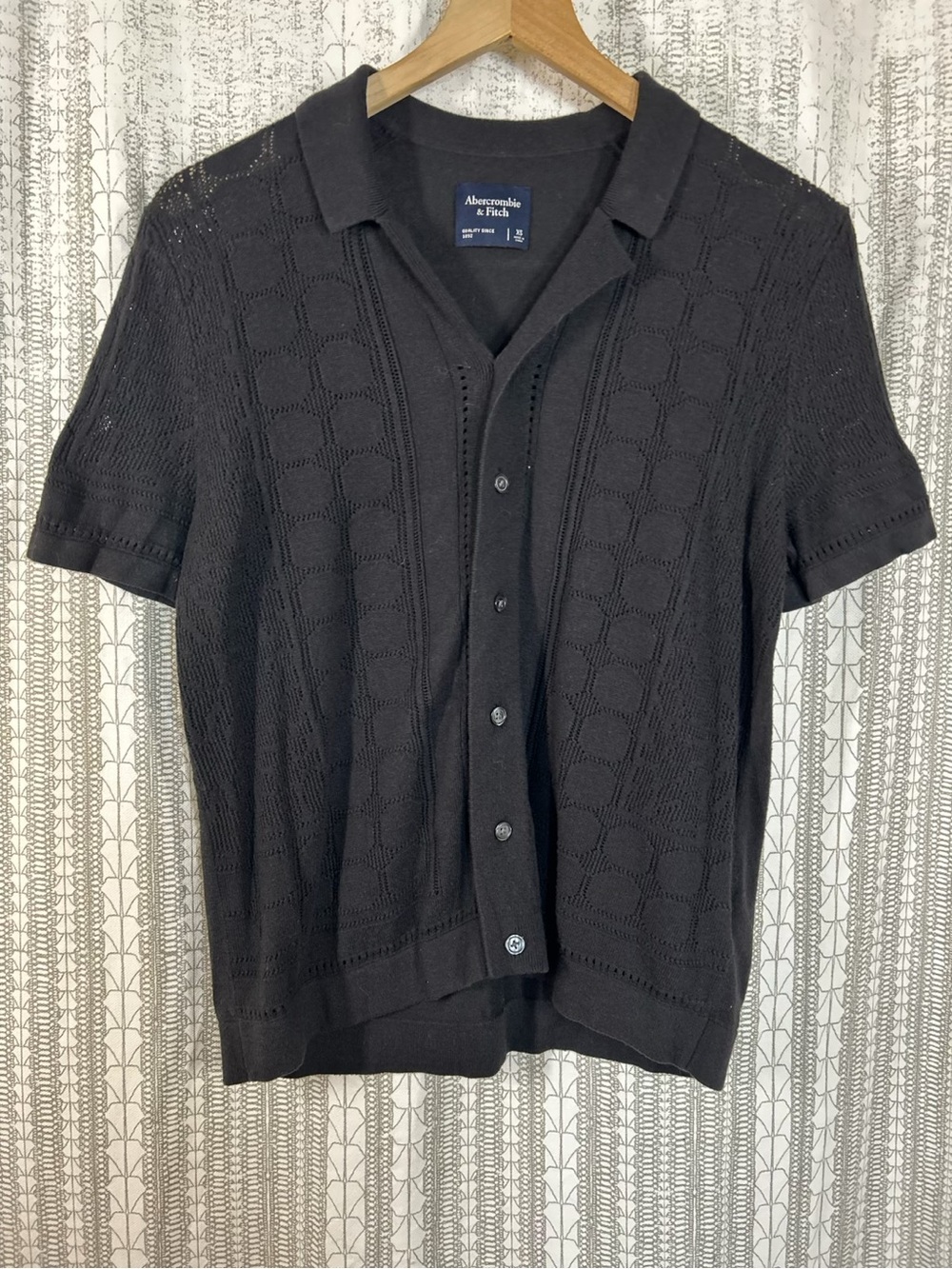 Abercrombie & Fitch Black V-Neck Knit Pullover